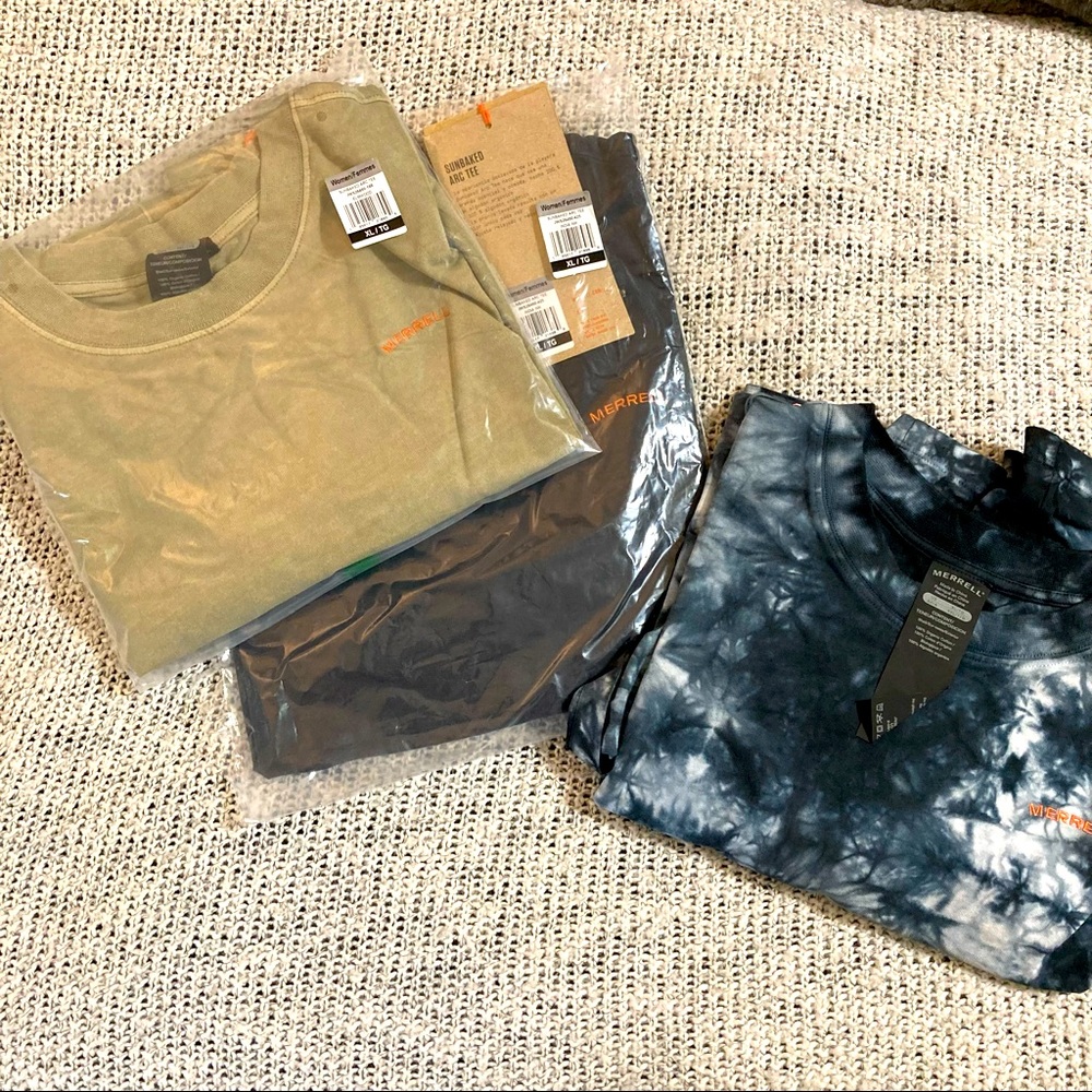 Lot of 3 Merrell workout crop tops size XL